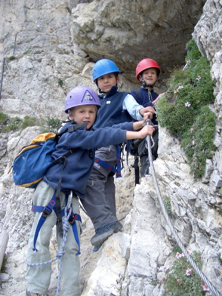 cortina_kids_01.jpg