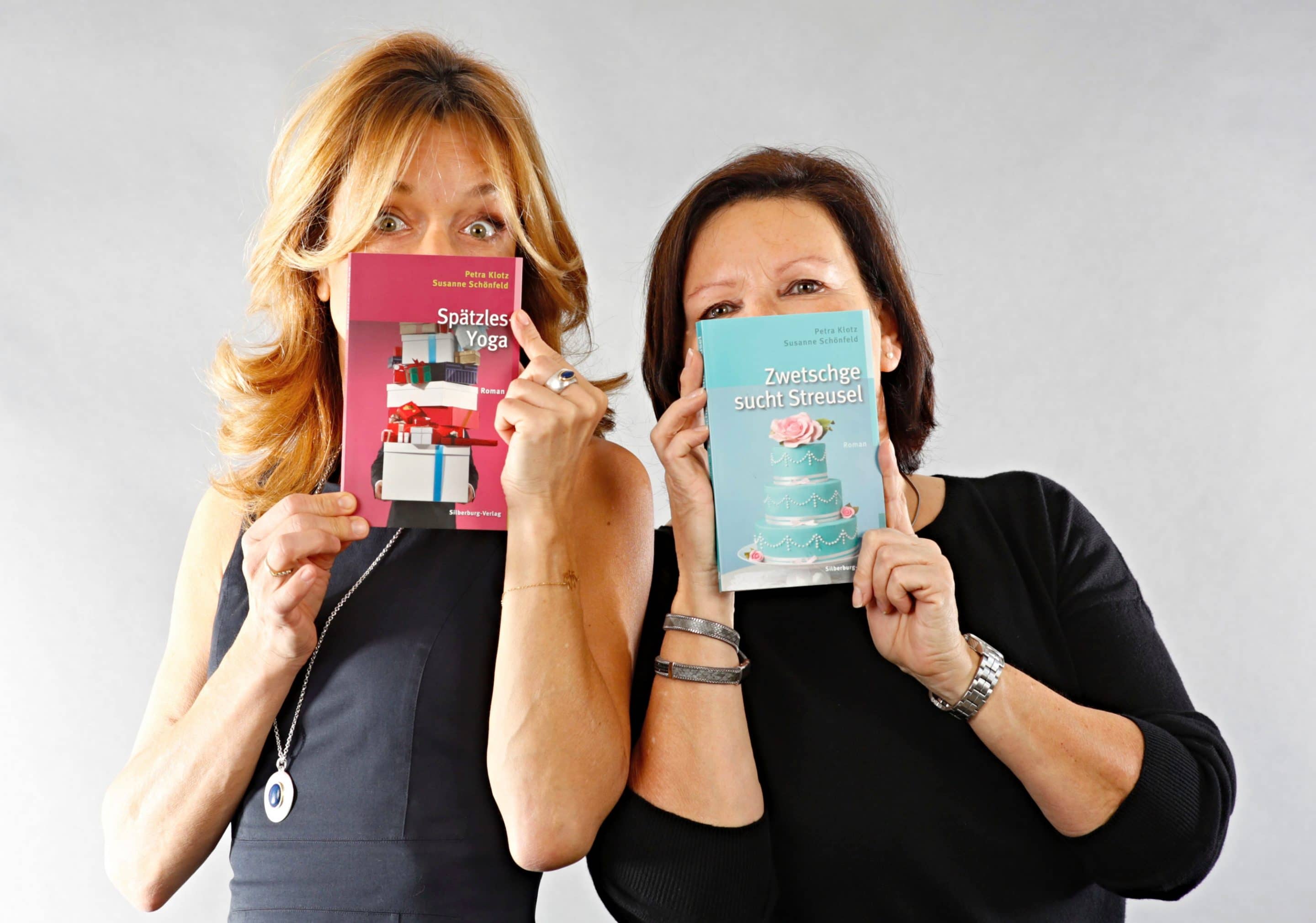'Spätzles Yoga': das zweite Buch von Petra Klotz (rechts) und Susi Schönfeld