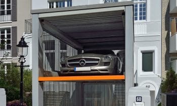 Wenn der Mercedes im Vorgarten der Stadtvilla verschwindet: Unsichtbare Parklösung im Hamburger Villenviertel Harvestehude dank des innovativen Unterflur-Parksystems MultiBase U2 von Klaus Multiparking