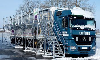 Vorsicht Eisplatte: Aus Günzburg kommt die Lösung für die Enteisung von Lkws:  Enteisungsanlagen: Trucks können ganz leicht von Schnee und Eis befreit werden