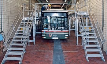 Effiziente Wartung für Busse und effiziente Produktion in der Busindustrie – Günzburger Steigtechnik präsentiert auf der Bus2Bus in Berlin innovative und effiziente Wartungstechnik und Steigtechnikanlagen