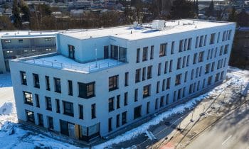 Regionale Kompetenz für perfekte Energieeffizienz – JOMA sorgt in Neubauprojekt der Josef Hebel Bauunternehmung für Schatten und Top-Wärmedämmung