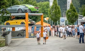 Über 5.000 Besucher bestaunen die SmartFactory von KLAUS Multiparking – Großer Andrang beim Tag der offenen Tür des Parkspezialisten aus Aitrach