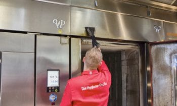 Applaus beim Abklatschtest – Blue Evolution von beam reduziert die Gesamtkeimzahl auf Null