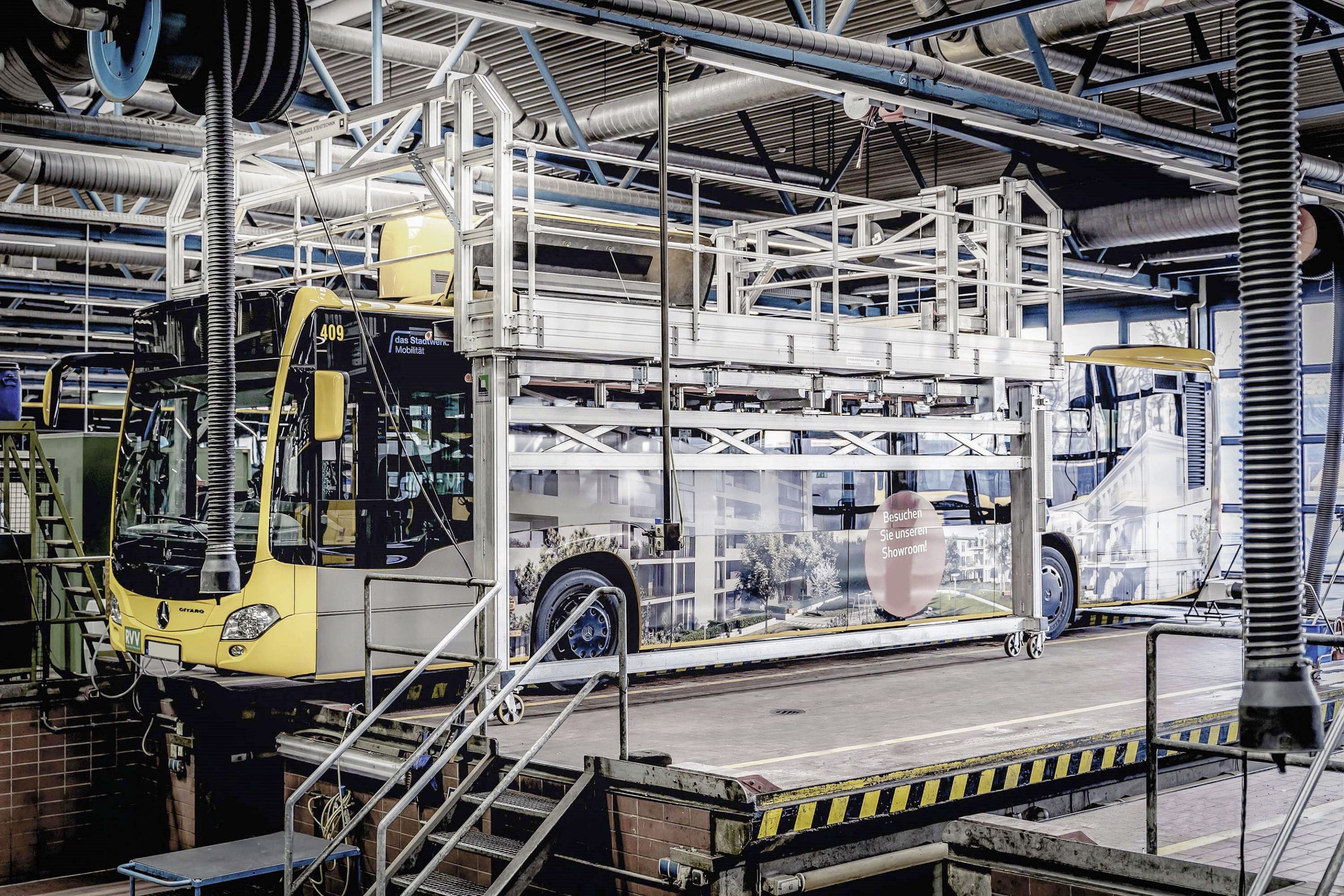 Effiziente Produktion und Wartung von Bussen  – Günzburger Steigtechnik präsentiert auf der Bus2Bus 2019 in Berlin innovative Steigtechnikanlagen für die Busindustrie