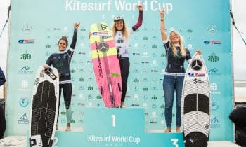 Susi rockt die Wellen von Sylt: Susanne Schwarztrauber bei GKA Kitesurf-Weltcup auf Rang drei