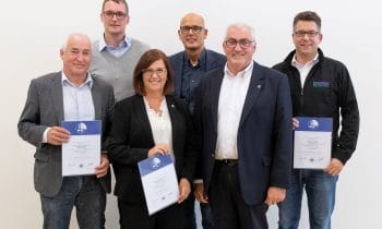 Günzburger Steigtechnik für Top-Arbeitsschutz ausgezeichnet – Unternehmen erhält Gütesiegel „Sicher mit System“ von der Berufsgenossenschaft Holz und Metall