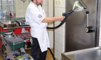 beam macht Schluss mit Keimen in der Food Industrie – HACCP-zertifizierte Dampfsaugsysteme der Blue-Evolution-Reihe töten Bakterien wirkungsvoll ab