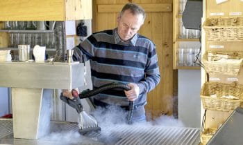 Weil im Gastro-Business nur perfekte Sauberkeit zählt – beam präsentiert auf der Internorga 2020 erstmals seine HACCP-zertifizierten Dampfsaugsysteme der Blue-Evolution-Reihe
