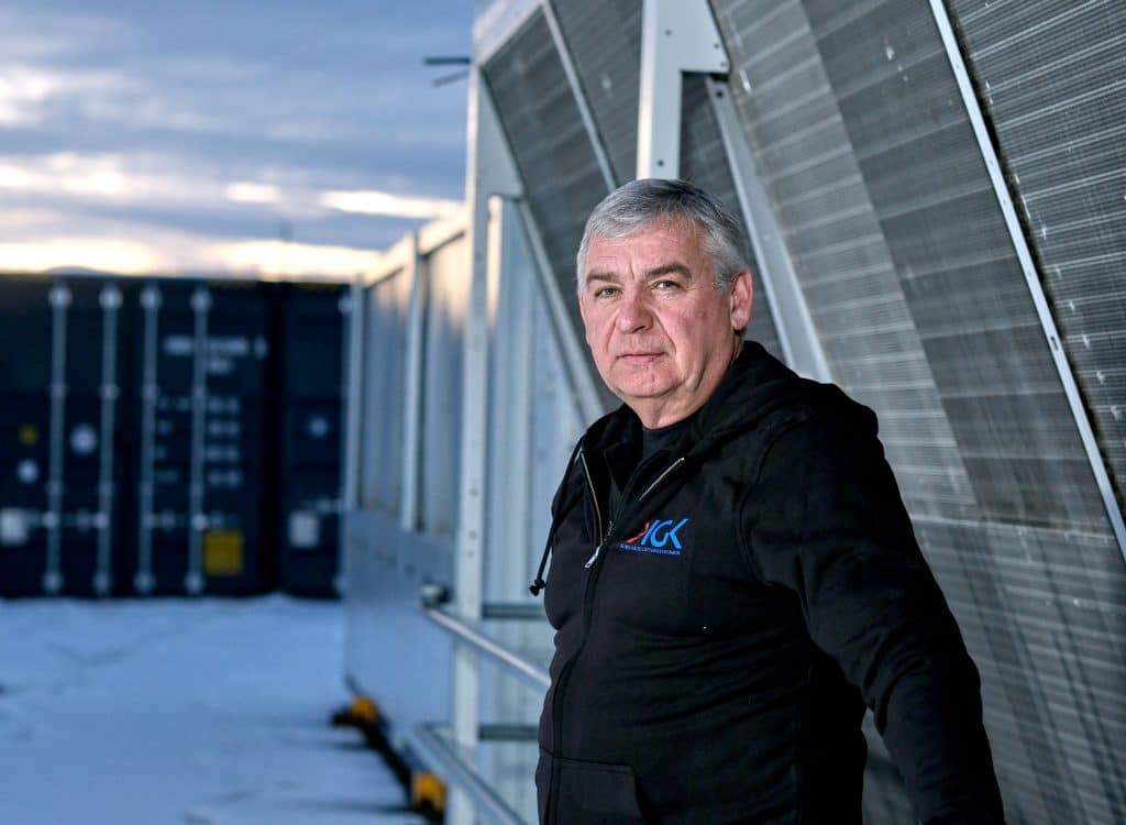 Karlheinz Keder, Geschäftsführer der IGK GmbH mit Sitz in Pfaffenhofen an der Roth (Bayern), Spezialist für Klima-, Kälte- und Lüftungstechnik. Foto: Ingo Jensen/beam