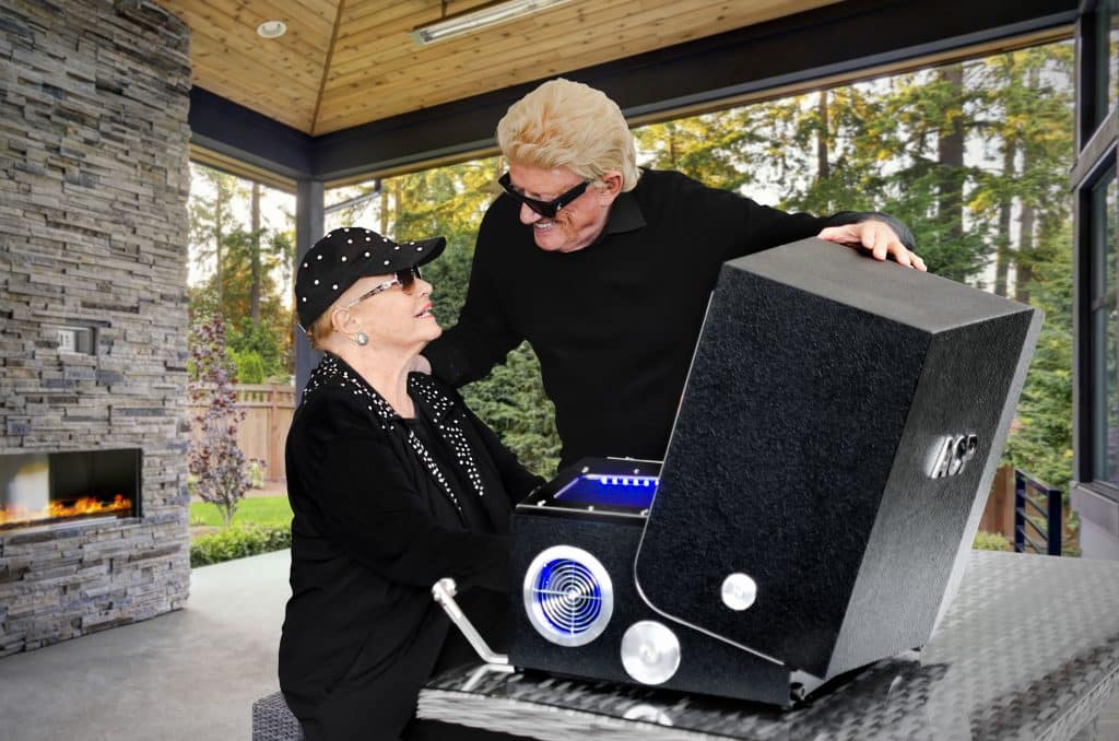 Überzeugte Alpha-Cooler: Volksmusikstar Heino und seine Hannelore. Foto: Alpha Cooling