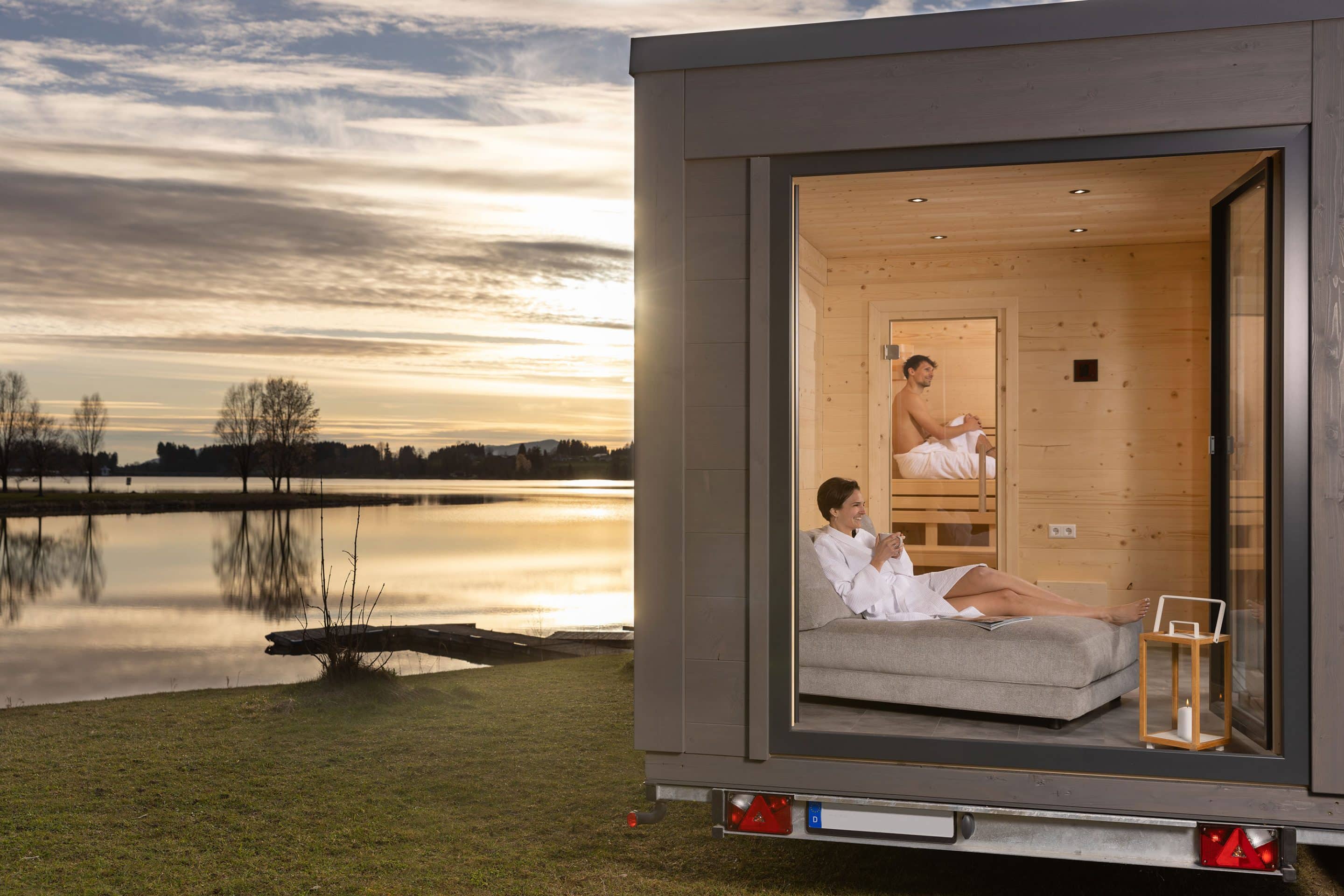 Ein Traum: Die mobile Sauna2go von Hummel, die sich vor dem Kauf testen und mieten lässt. Foto: Louis Zuchtriegel/Hummel Blockhaus