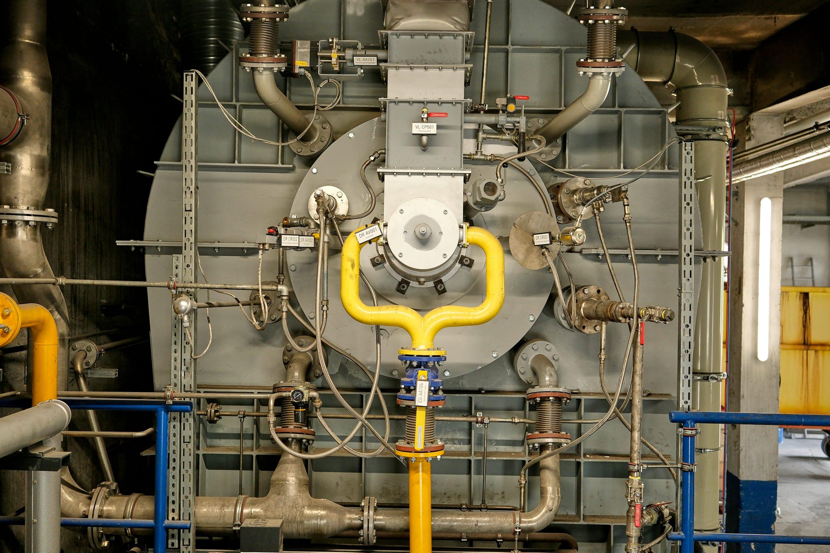 Modernisierter Drehrohrofen: Darin werden Destillationsrückstände aus dem Aufbereitungsprozess der Lösemittel thermisch verwertet. Foto: Ingo Jensen/Richard Geiss