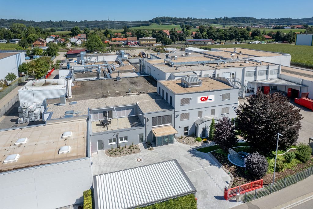 Das Unternehmen im Gewerbegebiet Bad Grönenbach-Thal ist stetig gewachsen Foto: GV Lacke
