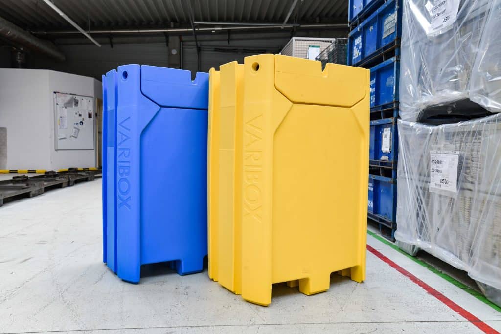 Unverwechselbar: eine optische Trennung von Frischware (blau) und Altware (gelb). Foto: Richard Geiss GmbH