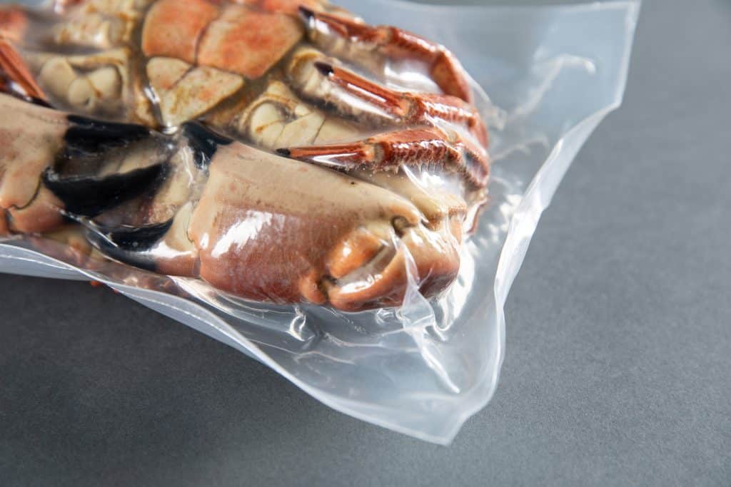 Viele Standardfolien stoßen bei Krustentieren an ihre Grenzen – nicht so die allflex SX. Foto: allvac