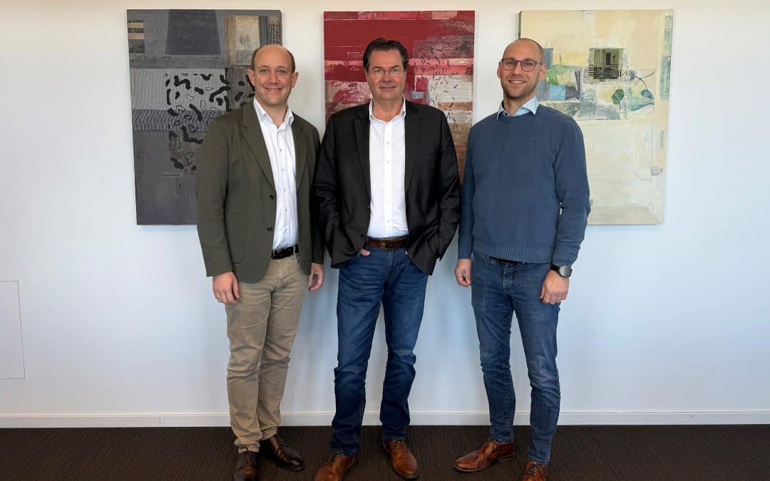 Bauen gemeinsam eine neue nassmechanische Aufbereitungsanlage in Offingen, von links: Markus Wild, Geschäftsführer der Max Wild GmbH, Joachim Kainz, zuständig für die Sparte Kreislaufwirtschaft & Recycling bei SCHWENK und Christian Mann, Geschäftsführer der Auto-Mann GmbH & Co. Foto: Max Wild