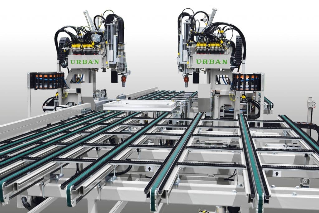 Ein Highlight am Stand von Urban auf der Fensterbau/Frontale in Nürnberg ist die neue Schweißraupen-Verputzmaschine SV 830. Foto: Urban