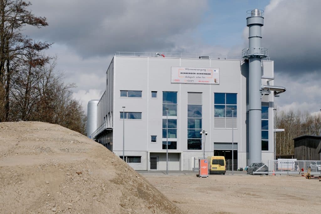 Das Heizwerk Memmingen-Benningen ist das Herzstück des Wärmenetzes. Foto: Ingo Jensen/e-con