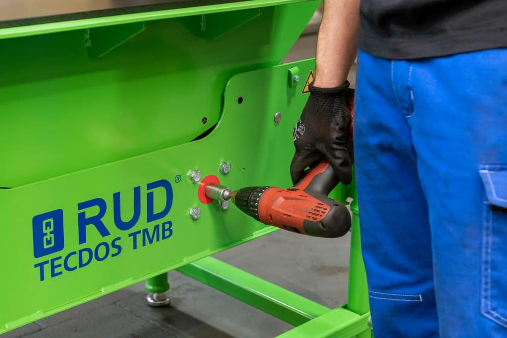 In der „Basis“-Variante wird die RUD Tecdos TMB mit Hilfe eines Akkuschraubers angetrieben. Foto: RUD