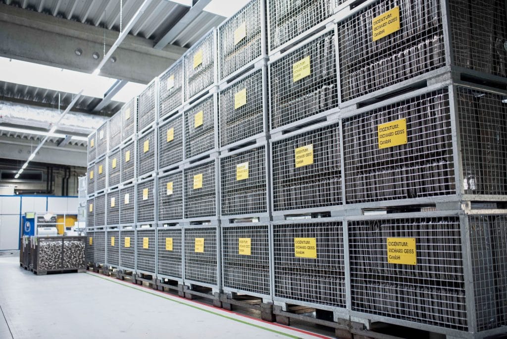 Knapp 100.000 Tonnen unterschiedlicher Bauteile liefen in den vergangenen zehn Jahren durch die Lohnreinigung bei der Richard Geiss GmbH. Foto: Richard Geiss GmbH