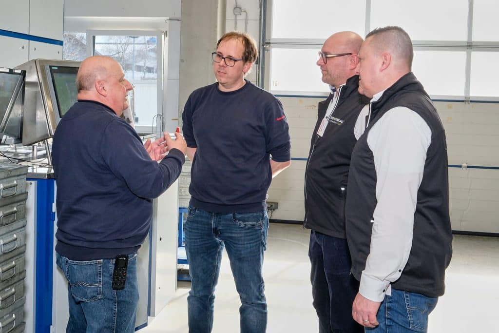 Fanden gemeinsam zur perfekten Lösung, von links: Helmut Mühlberger, Markus Obermayer (beide Rosenberger) sowie Lech Andrzejewski-Eser und Michel Lubinsky-Fischer (beide Richard Geiss GmbH). Foto: Ingo Jensen/Richard Geiss GmbH
