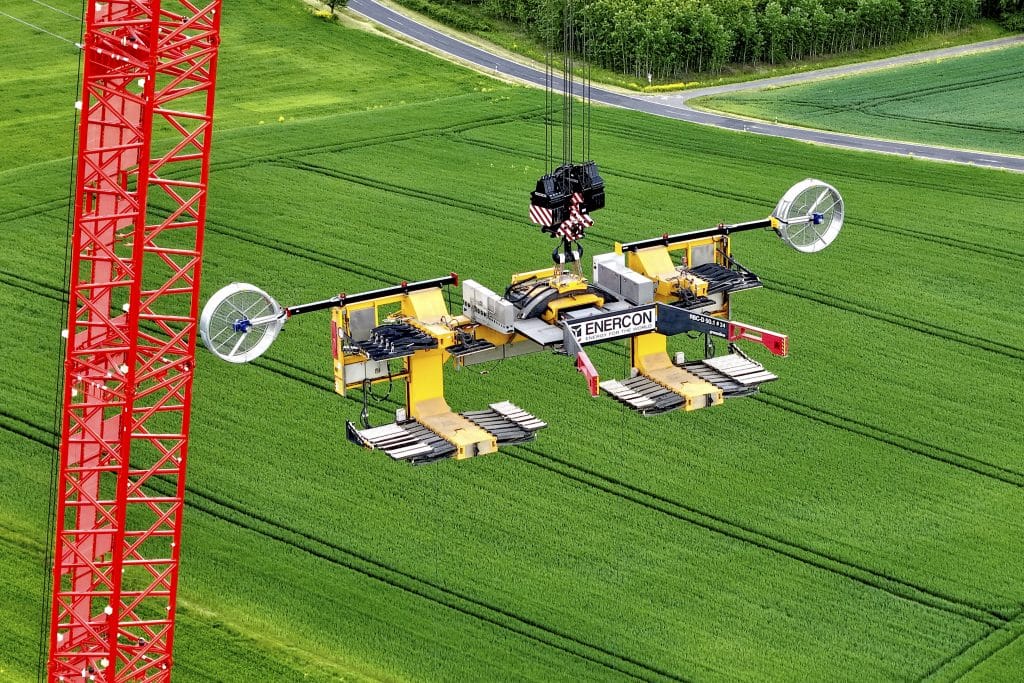 Die RBC-D von ematec ist nach wie vor die einzige auf dem Markt verfügbare Rotorblatttraverse mit einer adaptiven Blattaufnahme für sämtliche Rotorblätter – unabhängig davon, wie lang oder schwer die Blätter sind und von welchem Hersteller sie stammen. Photo by: Ingo Jensen/ematec