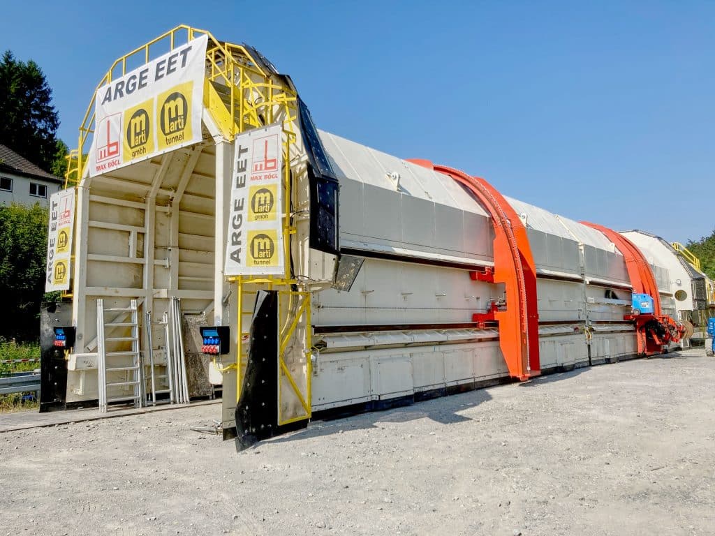 The cutting head, fitted with RUD drive technology, is located at this tunneling portal. Photo: ARGE EET